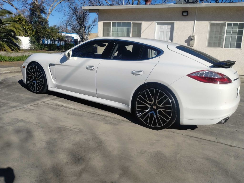 2010 Porsche Panamera Image 14