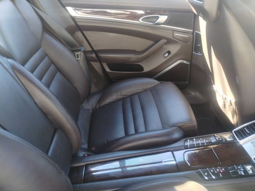 2010 Porsche Panamera Image 19