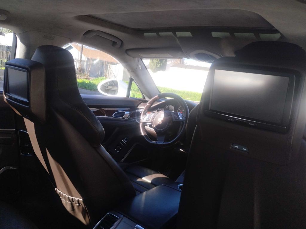 2010 Porsche Panamera Image 20