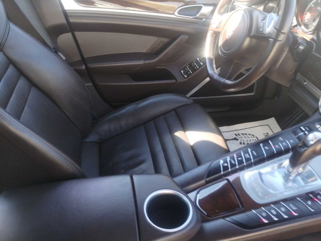 2010 Porsche Panamera Image 28