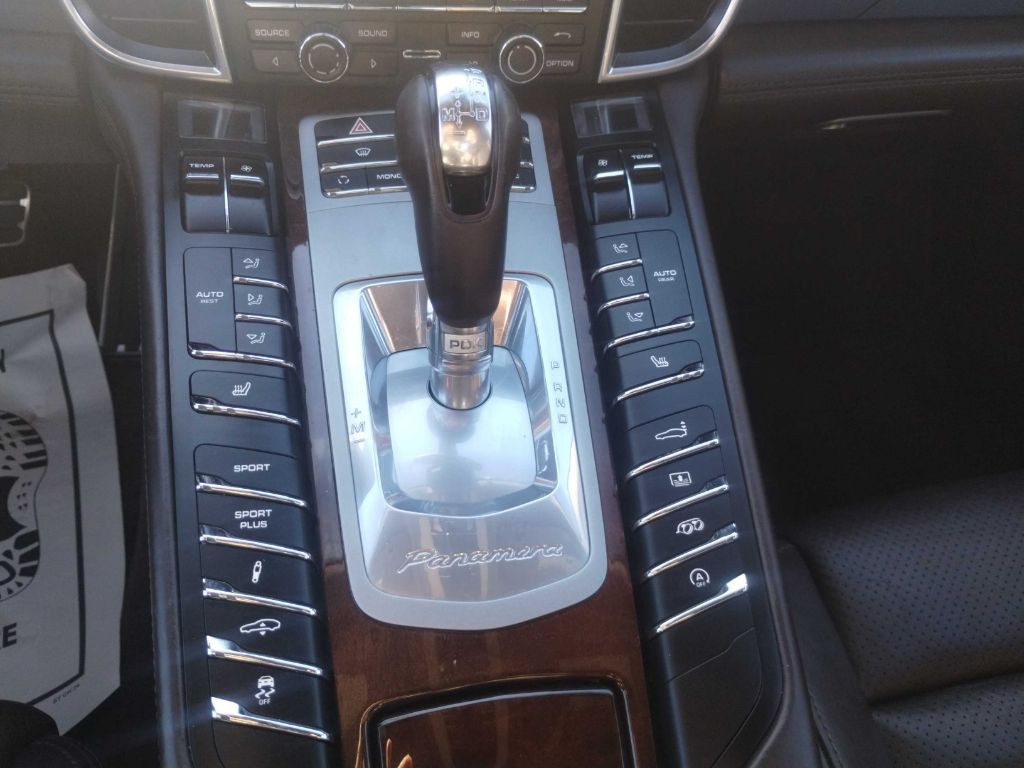 2010 Porsche Panamera Image 29