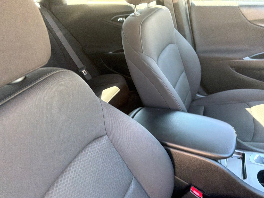 2019 Chevrolet Malibu Image 10