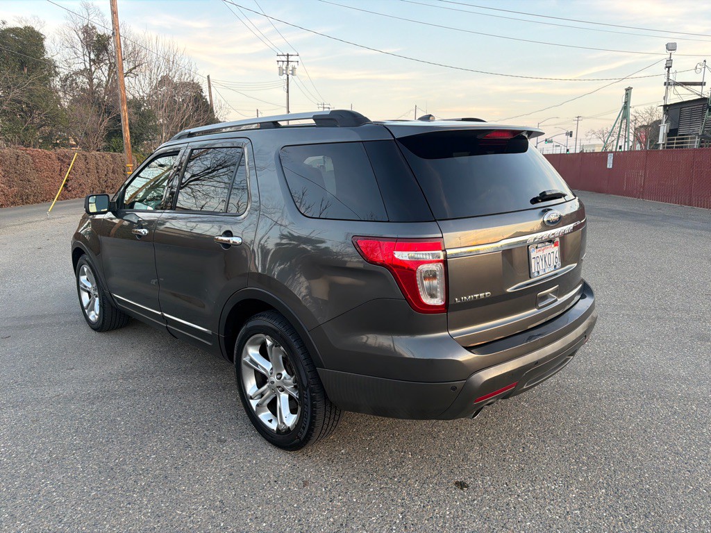 2015 Ford Explorer Image 3