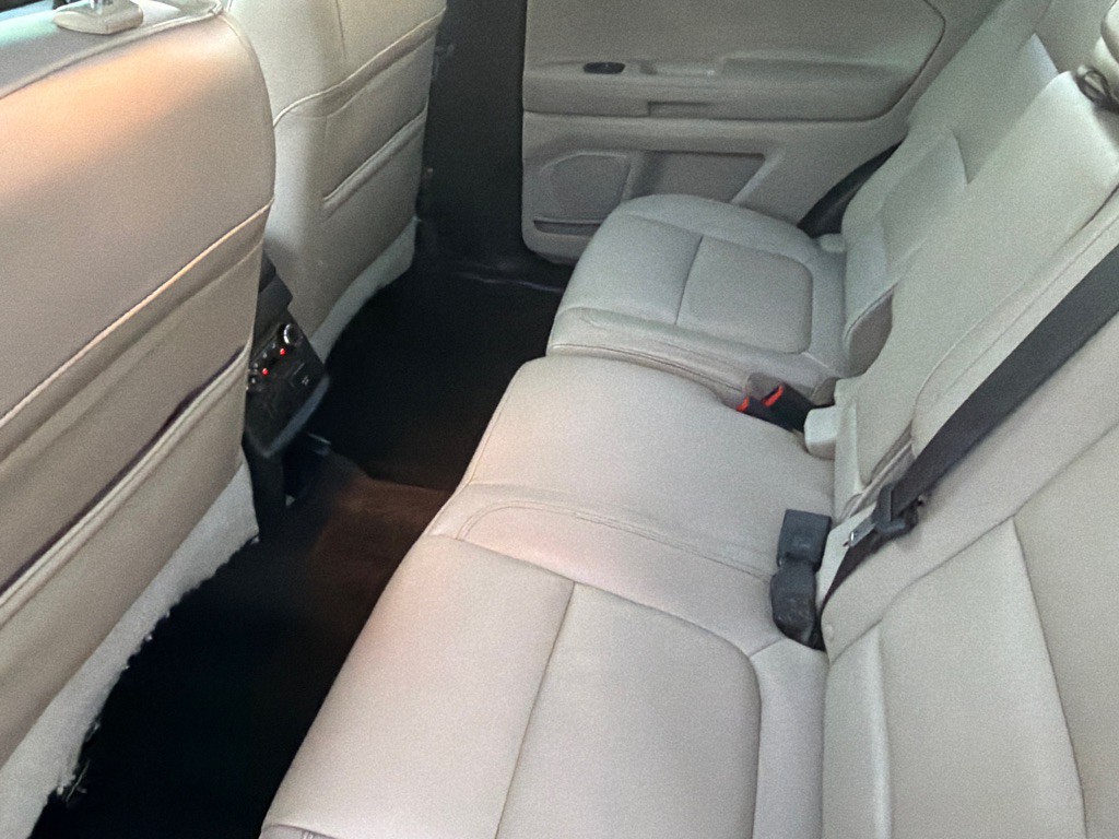 2015 Ford Explorer Image 8