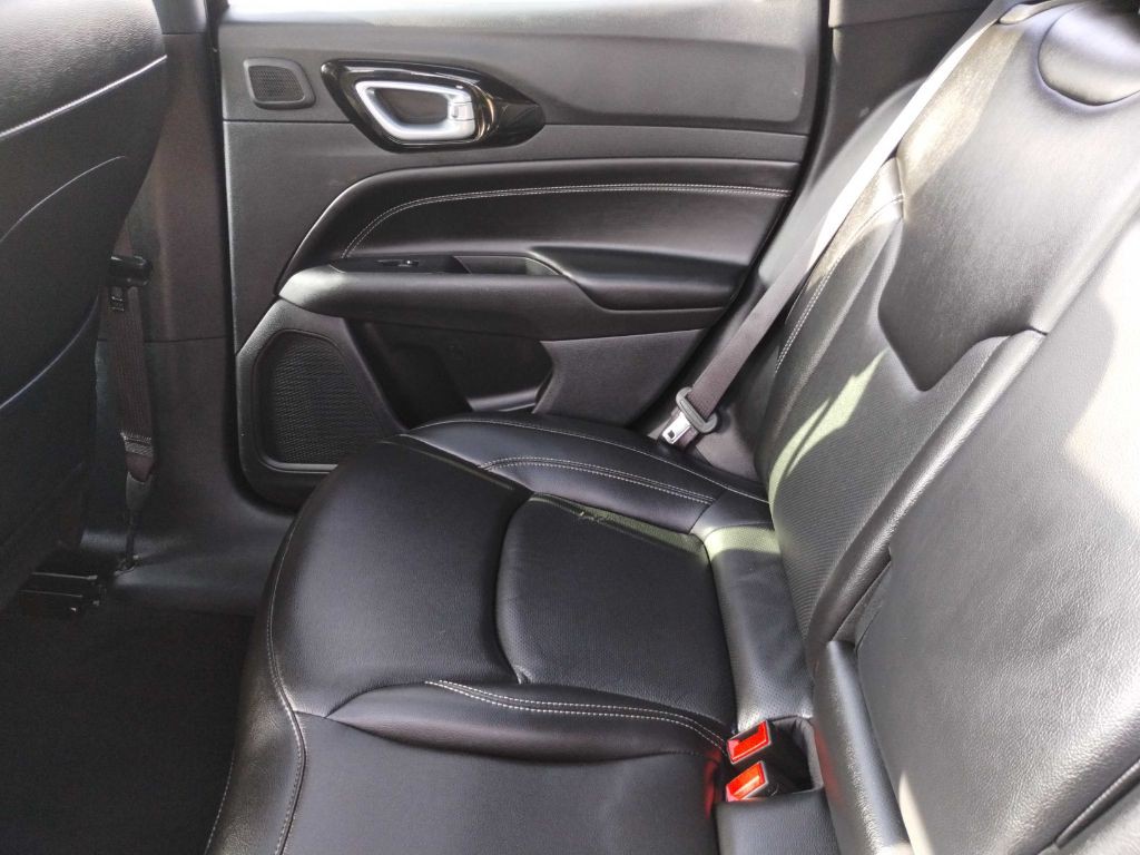 2022 Jeep Compass Image 12