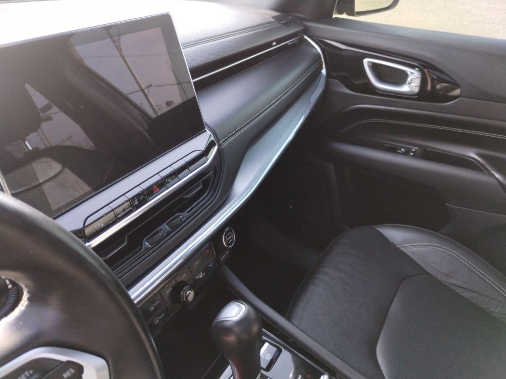 2022 Jeep Compass Image 19