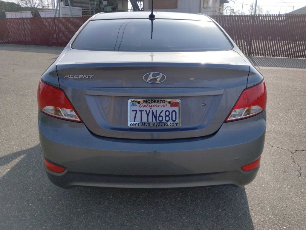 2016 Hyundai Accent Image 9
