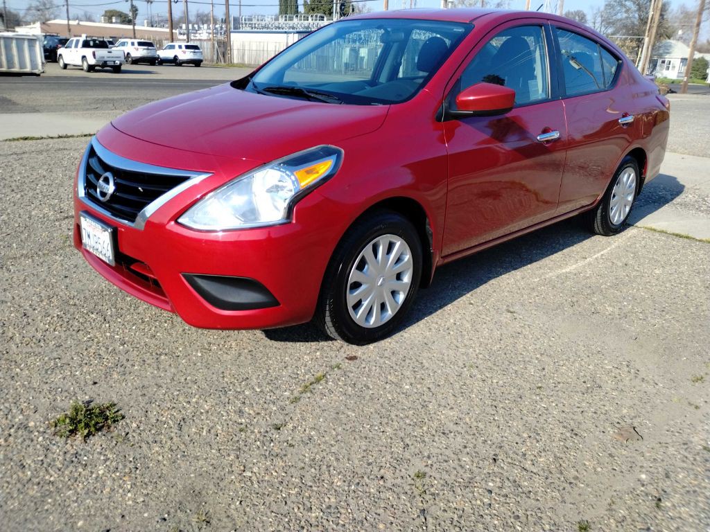 2015 Nissan Versa Image 5