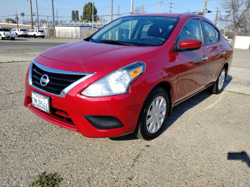 2015 Nissan Versa Image 6