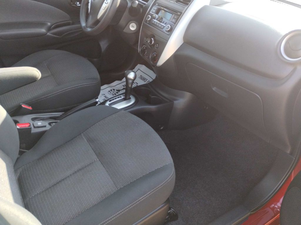 2015 Nissan Versa Image 14