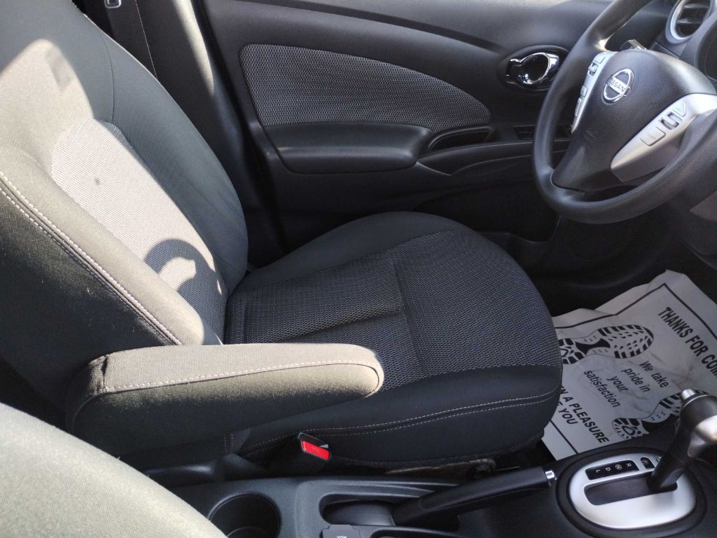 2015 Nissan Versa Image 15