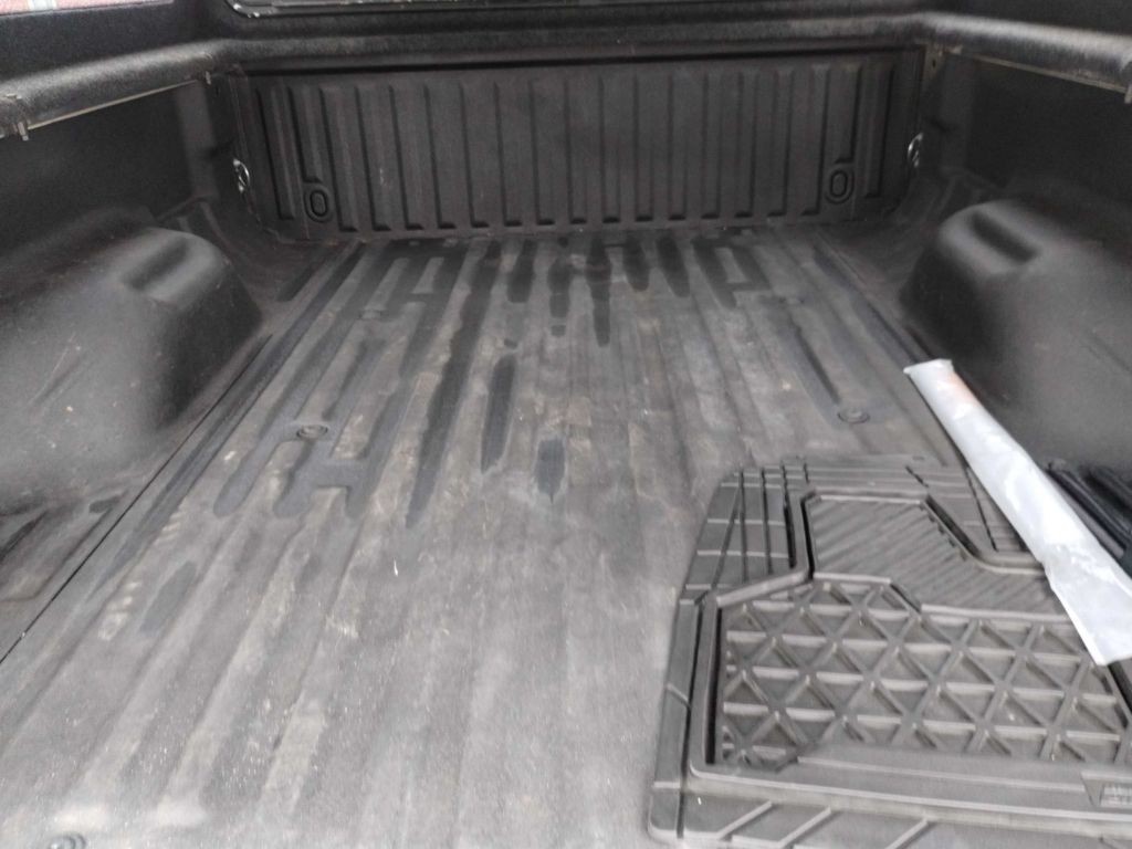 2010 Ford F-250 Image 10