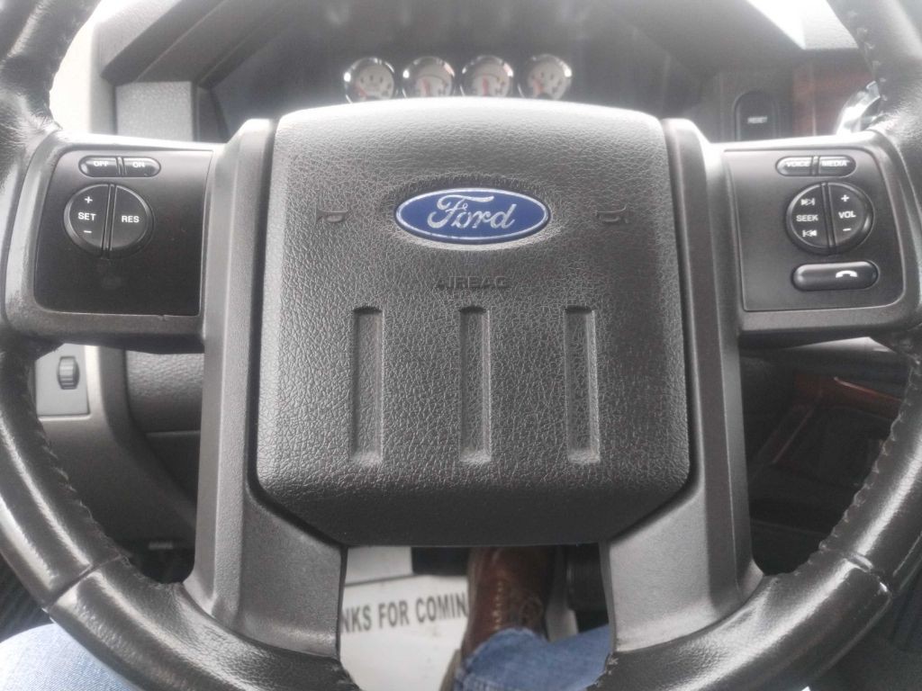 2010 Ford F-250 Image 28