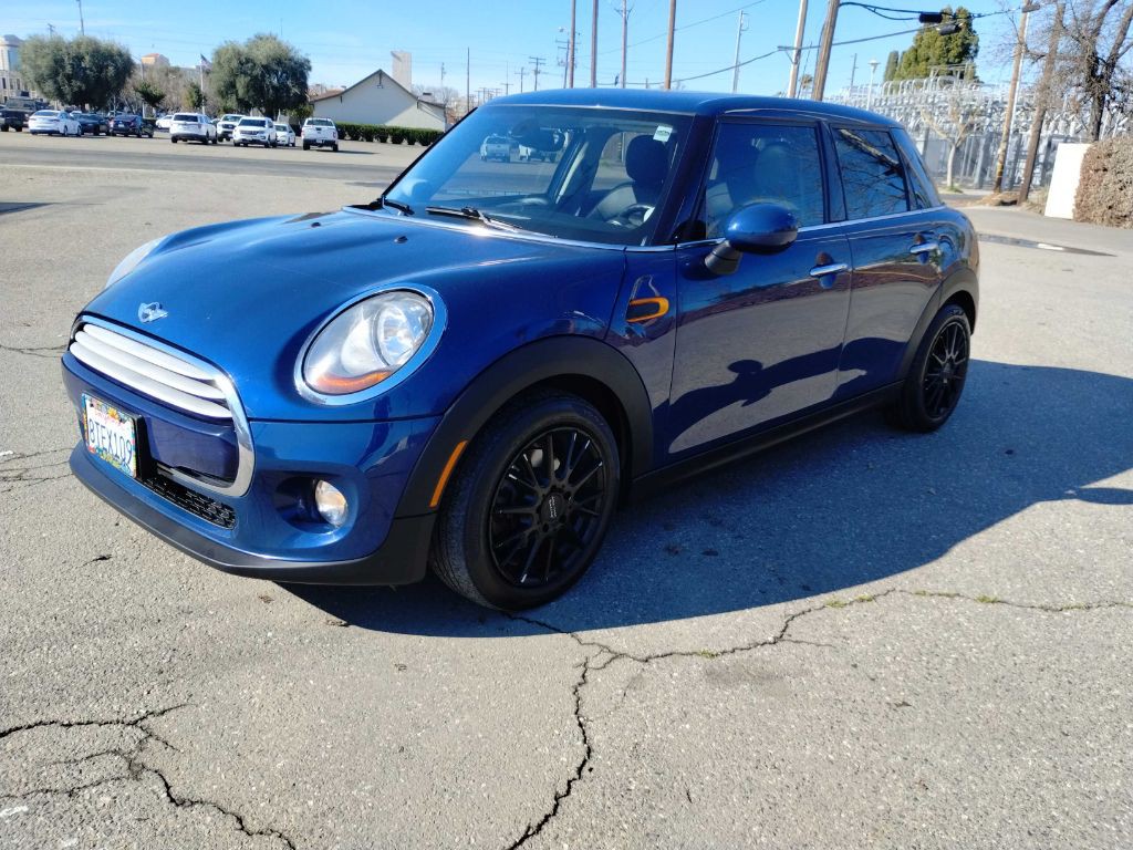 2015 MINI Cooper Image 1