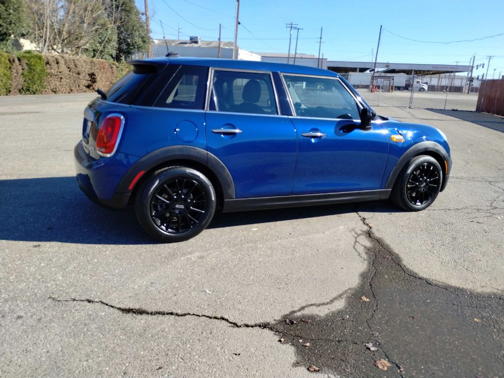 2015 MINI Cooper Image 4