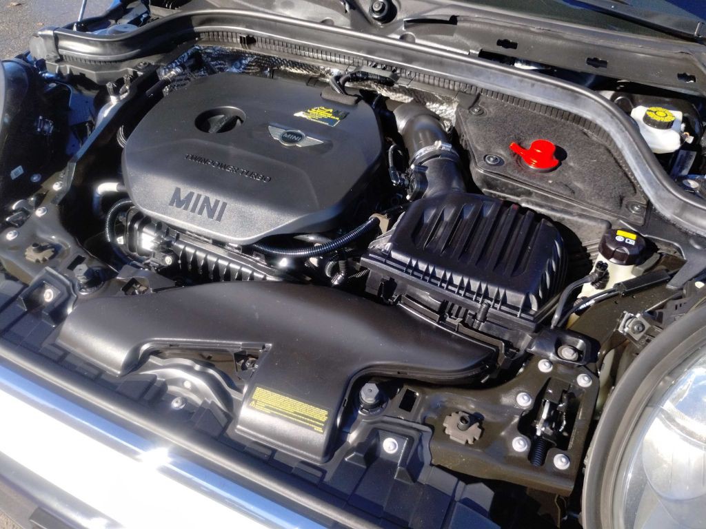 2015 MINI Cooper Image 13