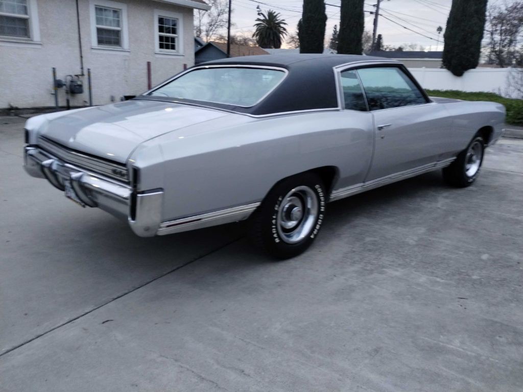 1972 Chevrolet Monte Carlo Image 10