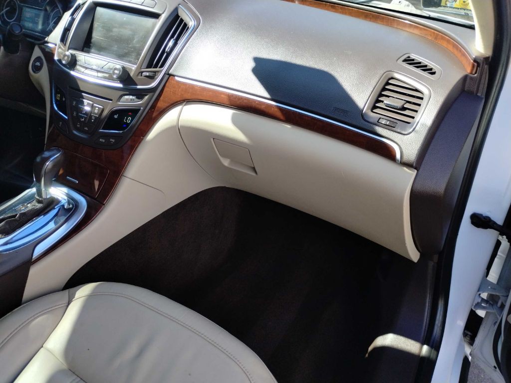 2015 Buick Regal Image 17
