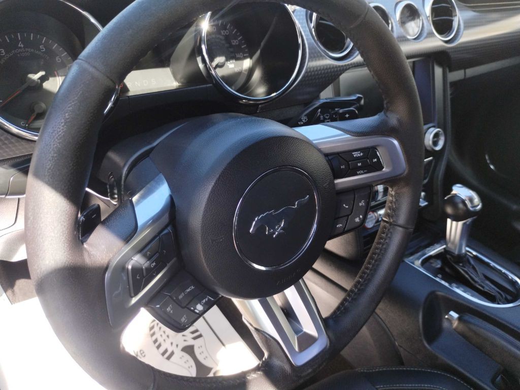 2015 Ford Mustang Image 21