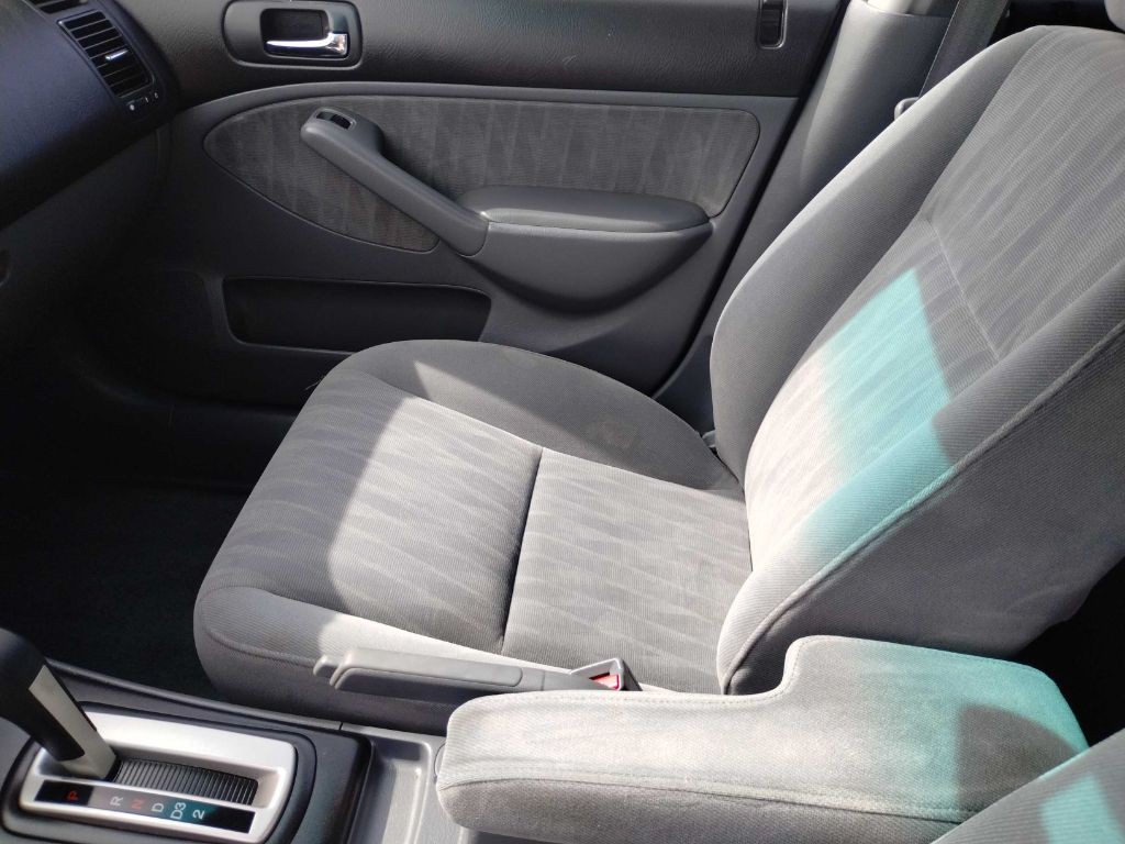 2004 Honda Civic Image 17