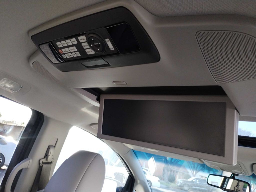 2012 Honda Odyssey Image 9
