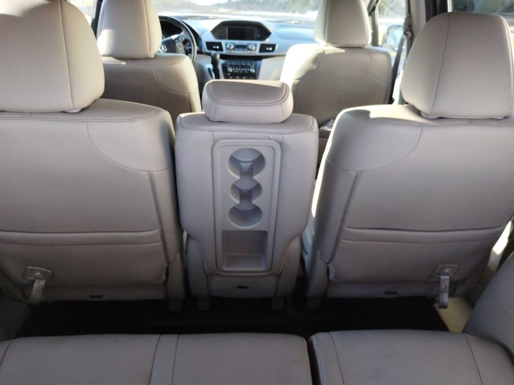 2012 Honda Odyssey Image 11