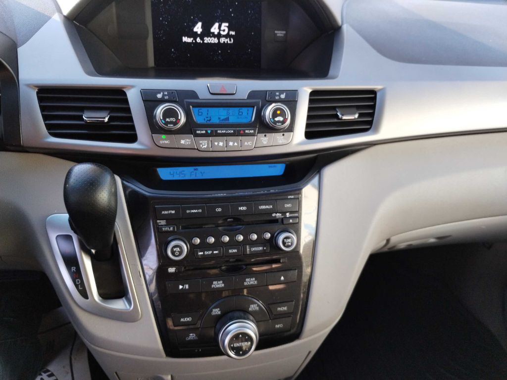 2012 Honda Odyssey Image 15