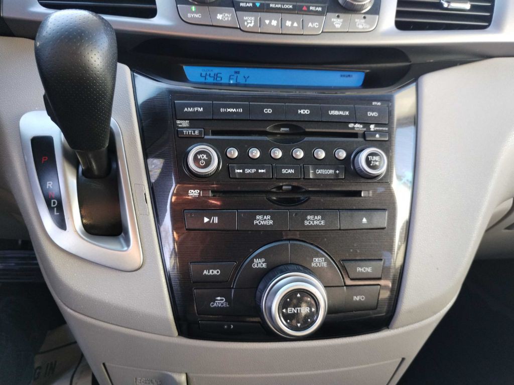 2012 Honda Odyssey Image 17