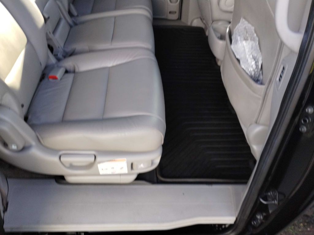 2012 Honda Odyssey Image 22