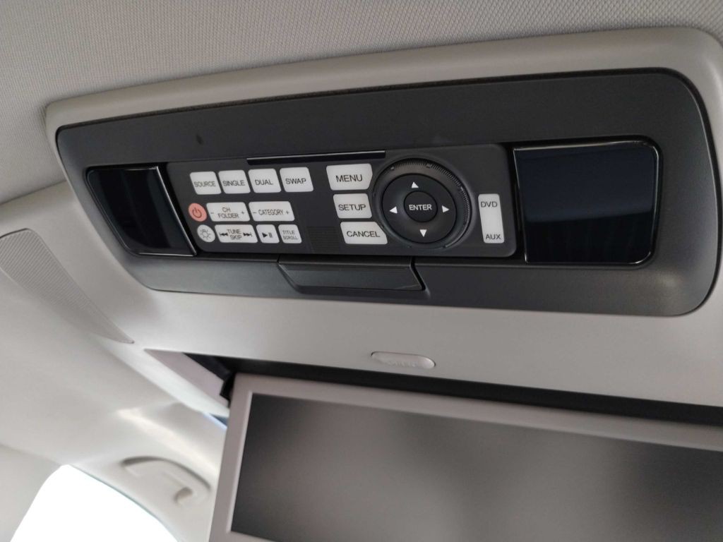 2012 Honda Odyssey Image 26