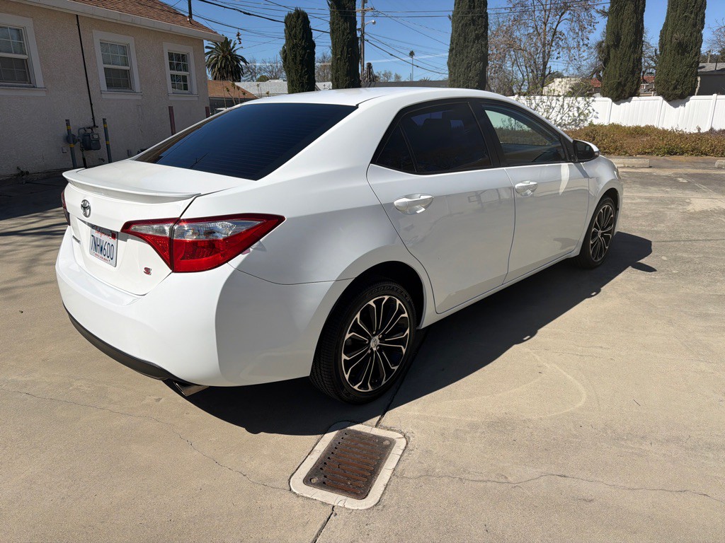 2016 Toyota Corolla Image 7