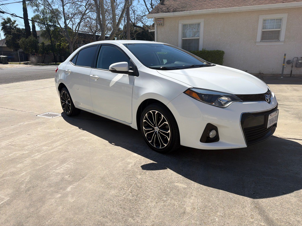 2016 Toyota Corolla Image 9