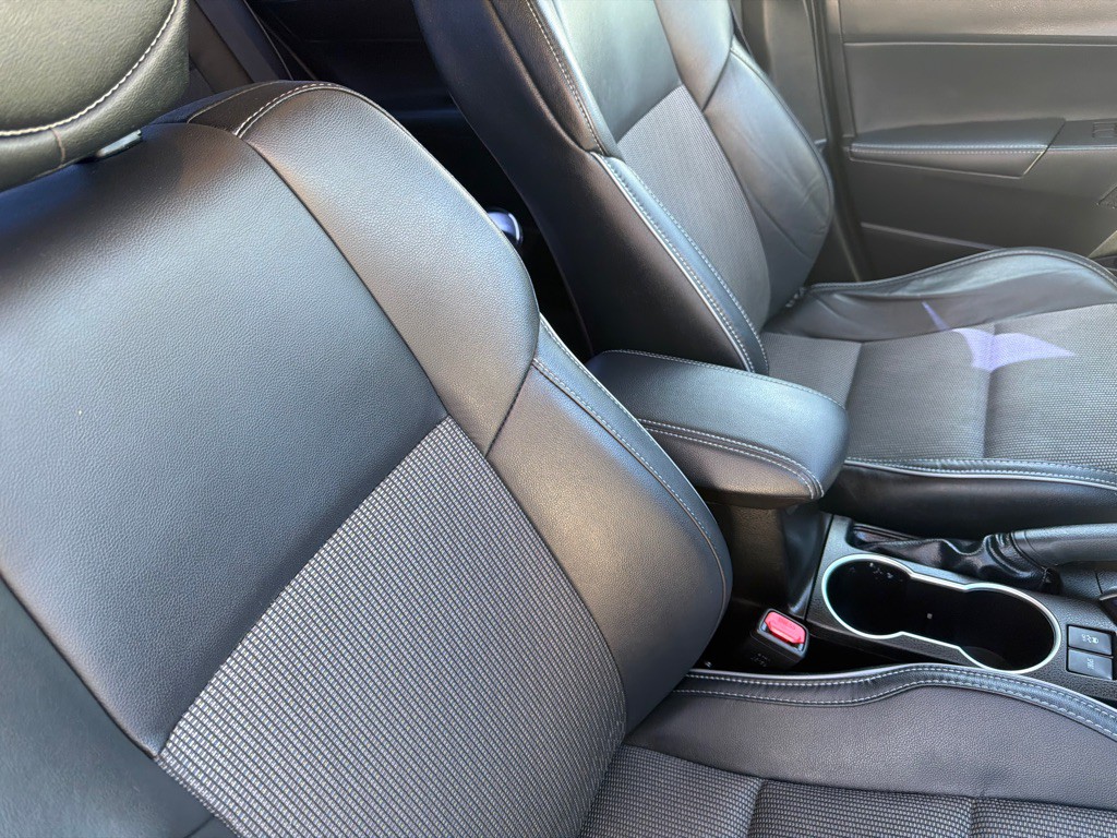 2016 Toyota Corolla Image 10