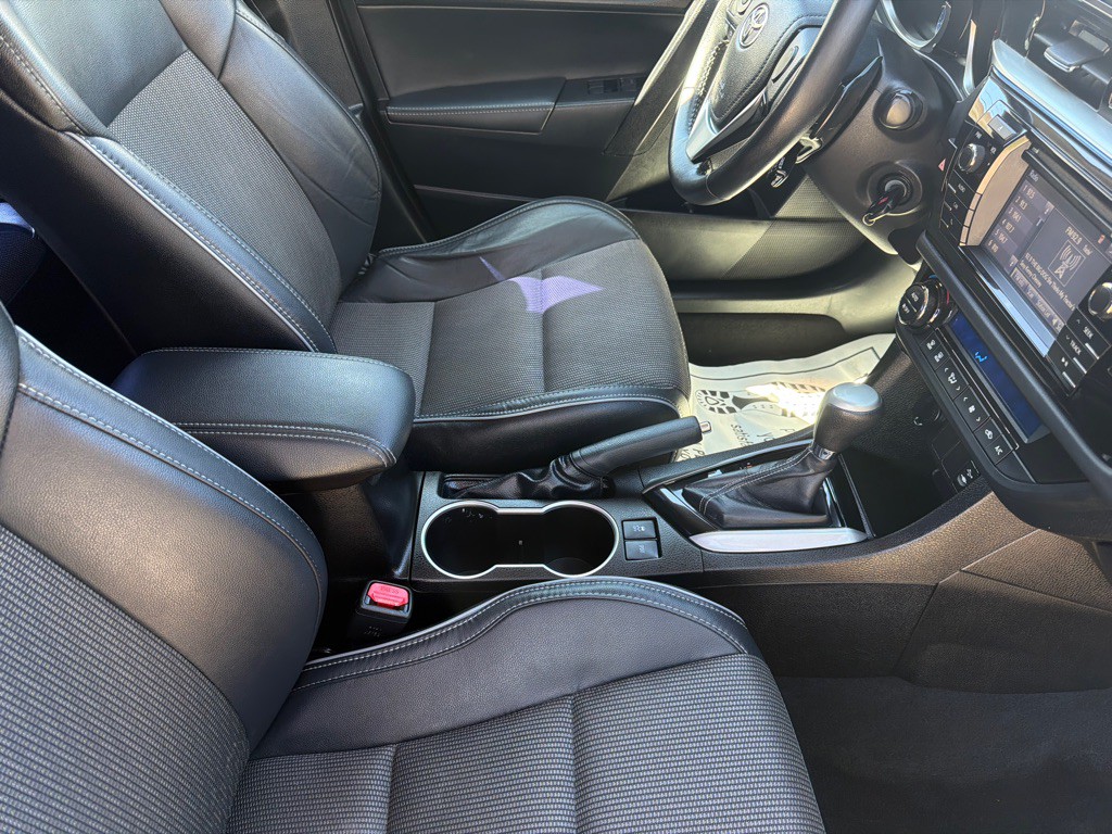 2016 Toyota Corolla Image 11