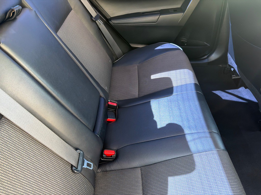 2016 Toyota Corolla Image 12