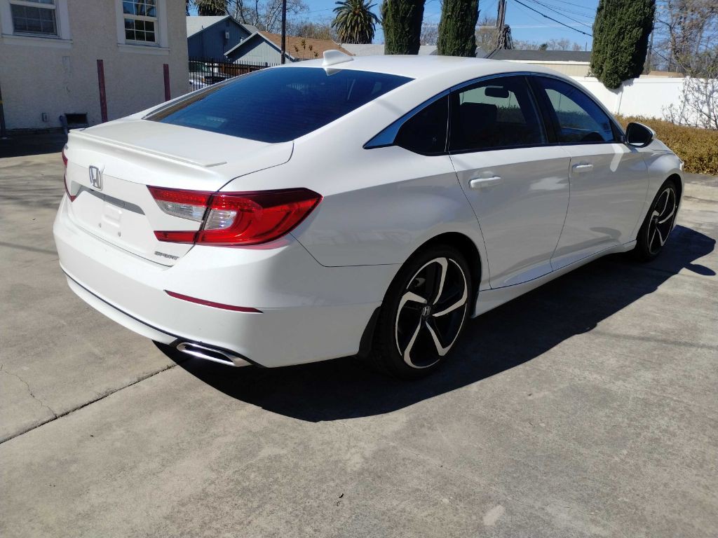 2019 Honda Accord Image 8