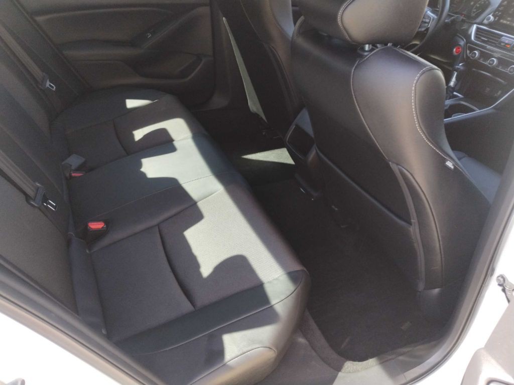 2019 Honda Accord Image 12
