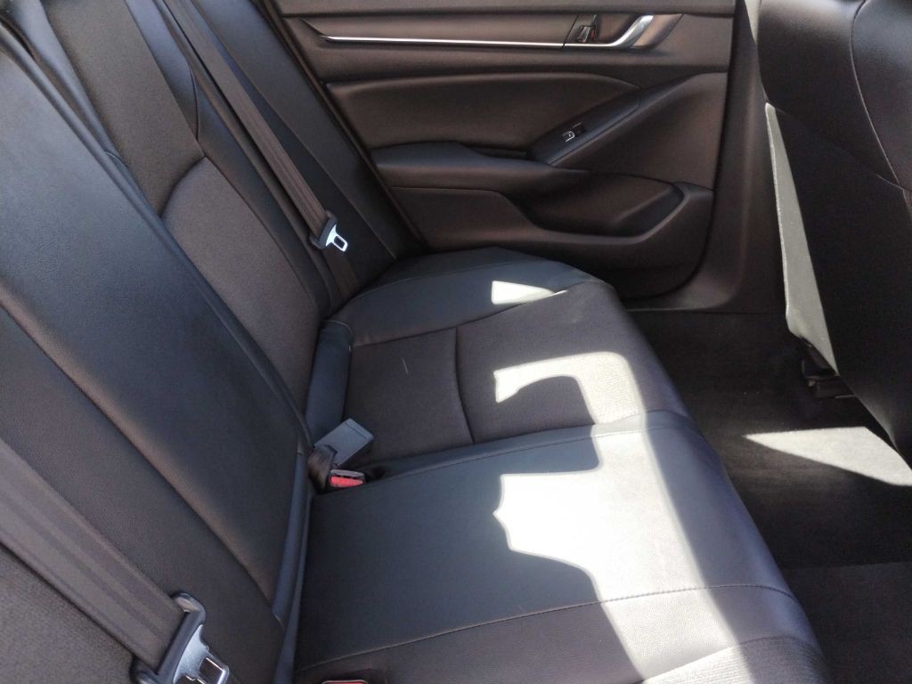 2019 Honda Accord Image 13