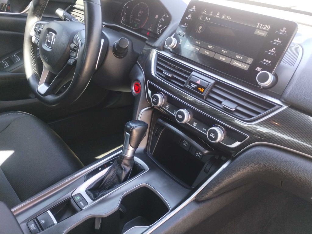 2019 Honda Accord Image 18