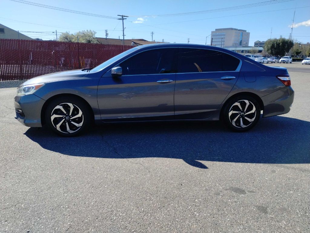 2017 Honda Accord Image 10