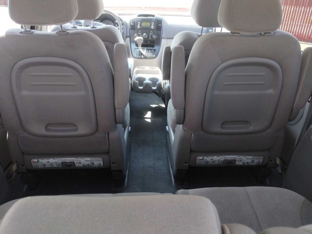 2012 Kia Sedona Image 5