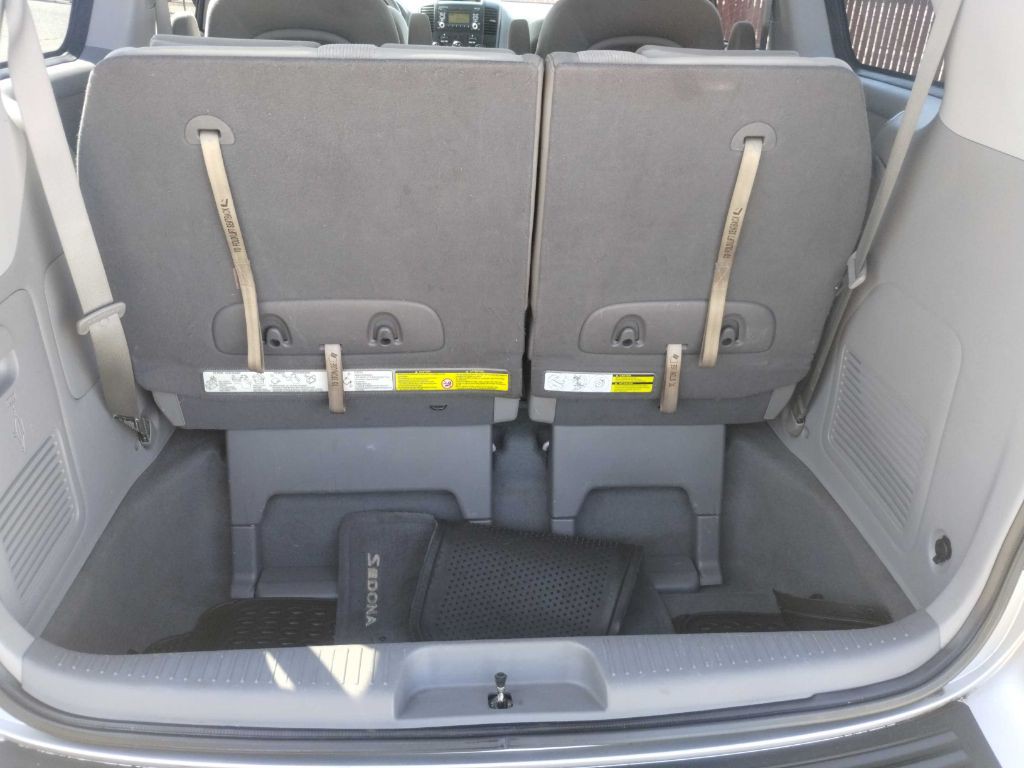 2012 Kia Sedona Image 6