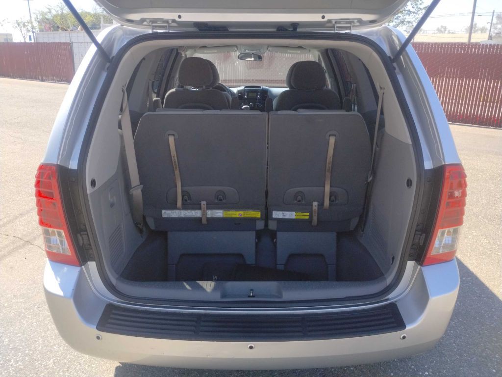 2012 Kia Sedona Image 8