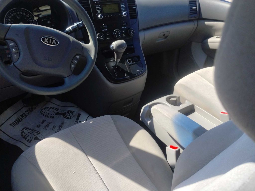 2012 Kia Sedona Image 11