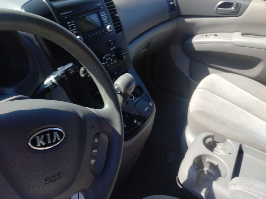 2012 Kia Sedona Image 12