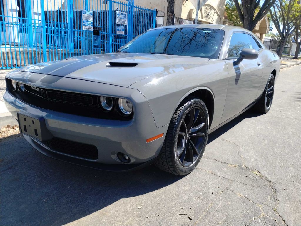 2018 Dodge Challenger Image 1