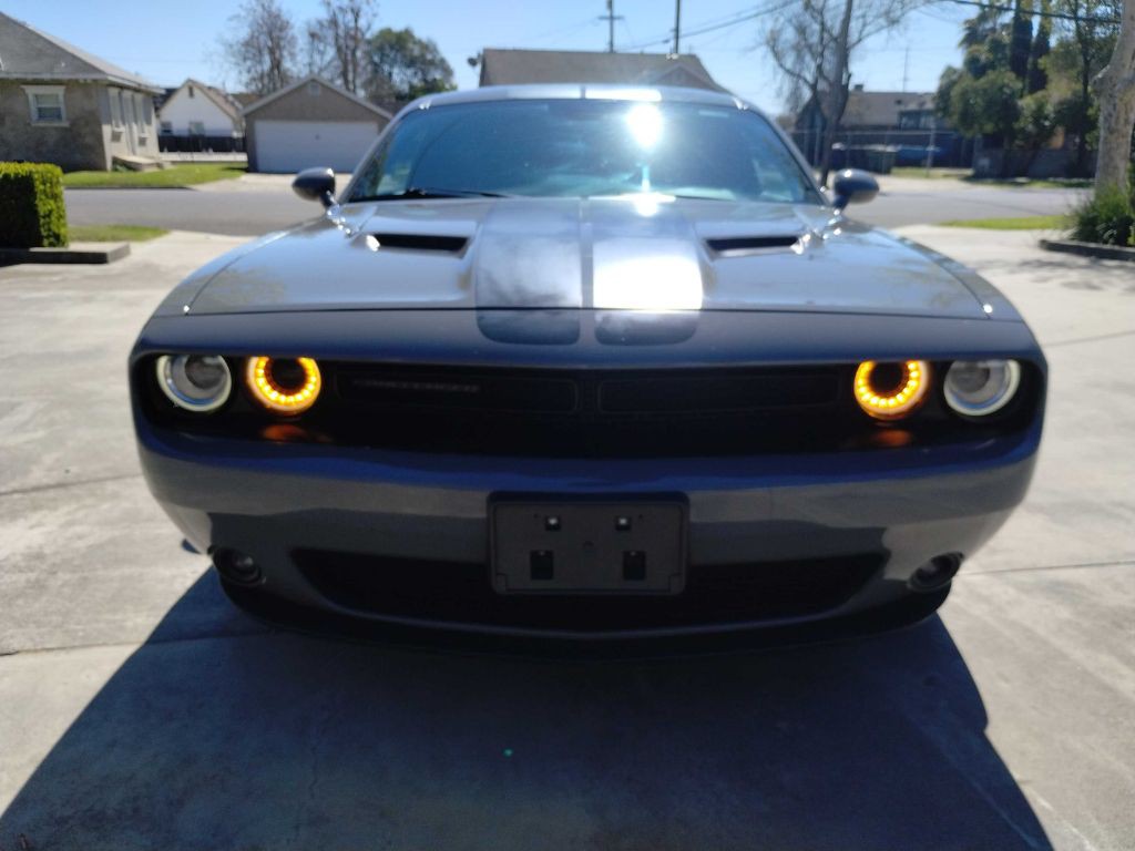 2018 Dodge Challenger Image 3