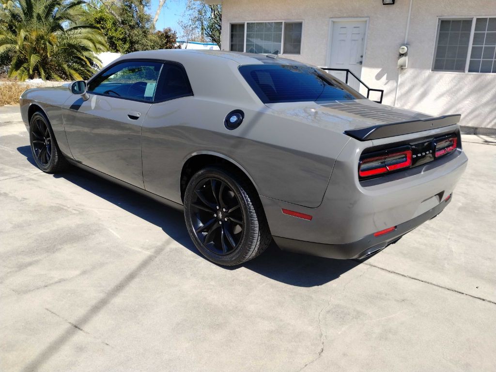 2018 Dodge Challenger Image 9