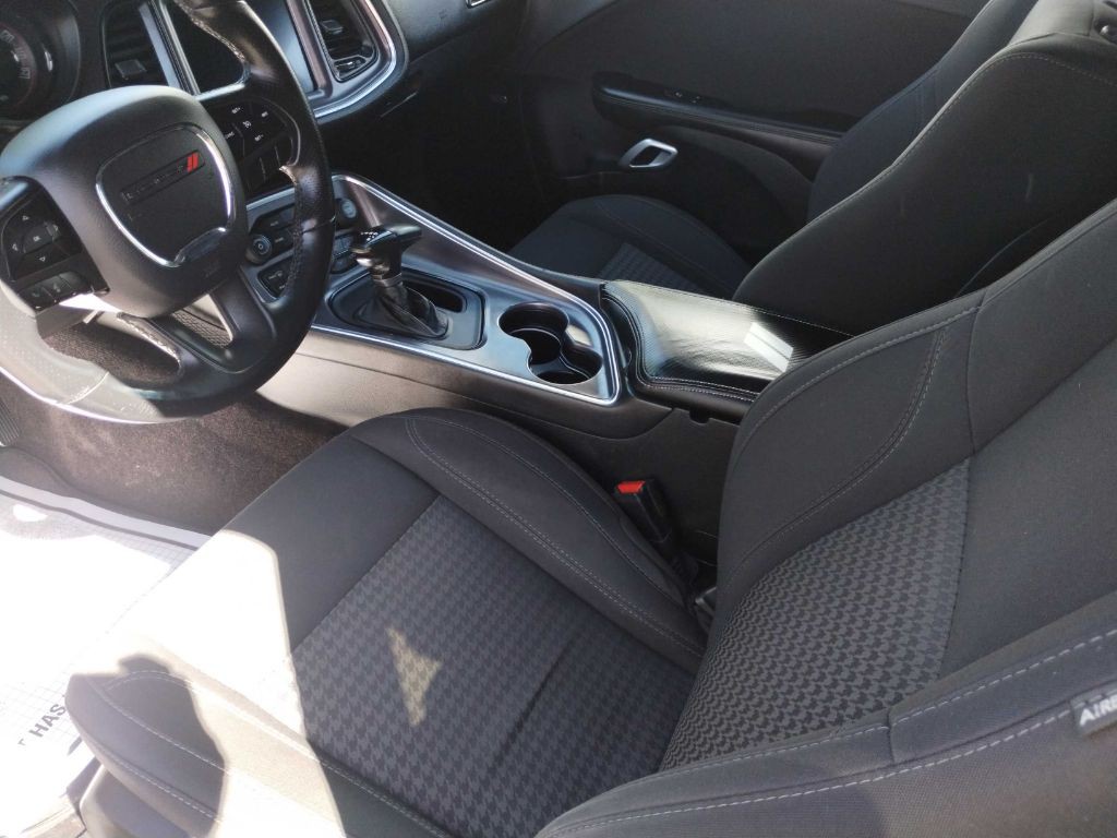 2018 Dodge Challenger Image 13