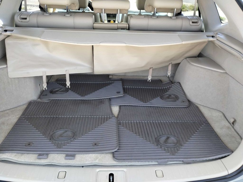 2004 Lexus RX Image 9